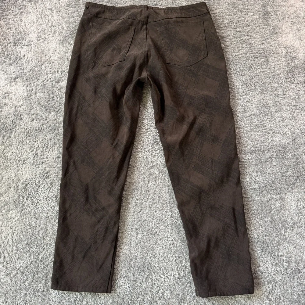 Unbranded Crosshatch Pattern Trousers Size 32 Brown Textured Flat Front Pants